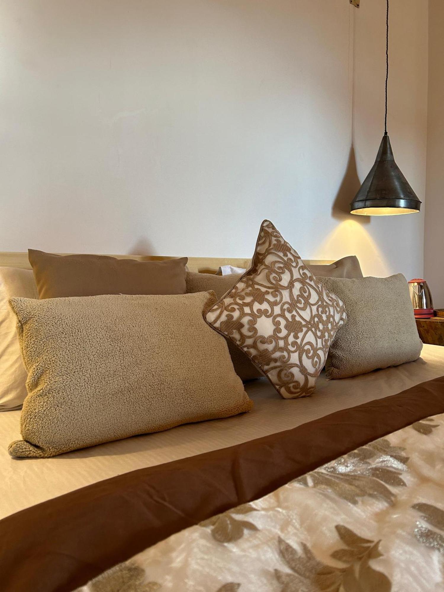 Nazaara -Thhpsociety - Mukteshwar - Witness The View From Your Bed Exterior photo