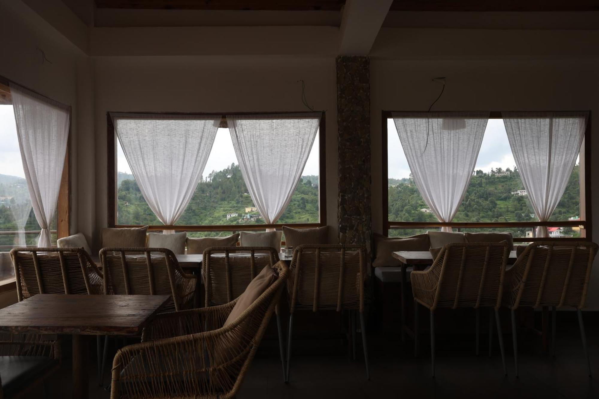 Nazaara -Thhpsociety - Mukteshwar - Witness The View From Your Bed Exterior photo